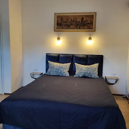 By The River Διαμέρισμα