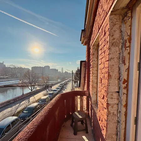 Apartament By The River *